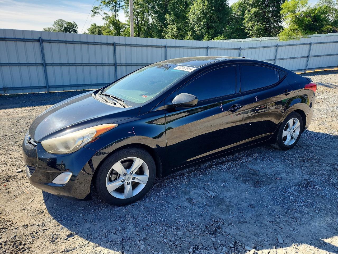 2013 HYUNDAI ELANTRA