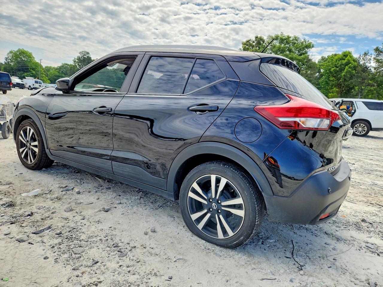 2020 NISSAN KICKS SV photo 4