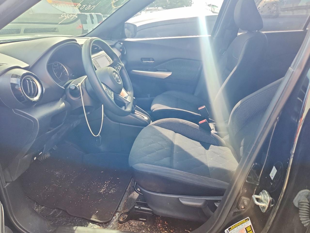 2020 NISSAN KICKS SV photo 19