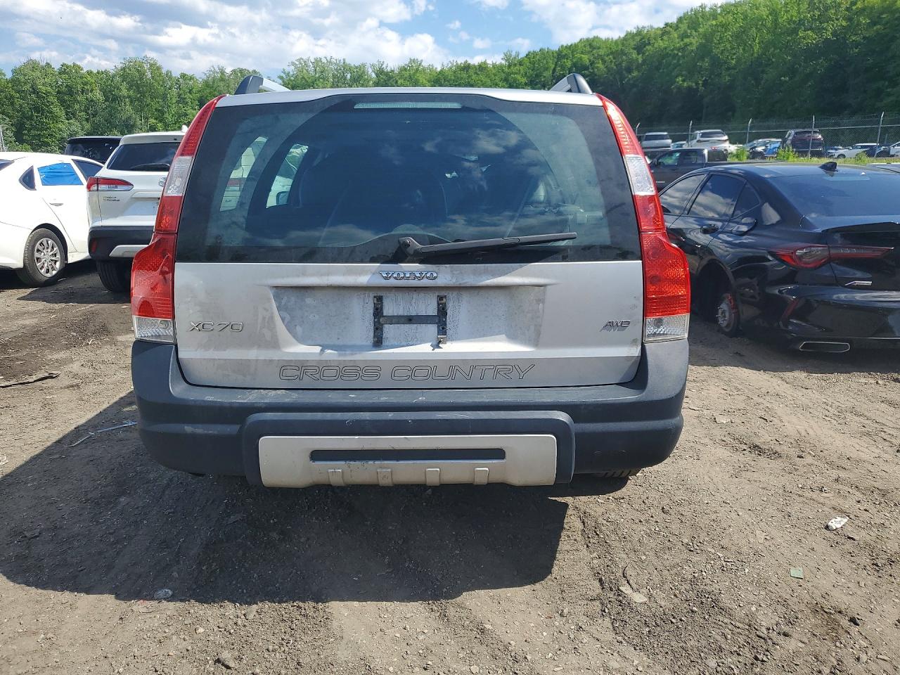 2005 VOLVO XC70 photo 11