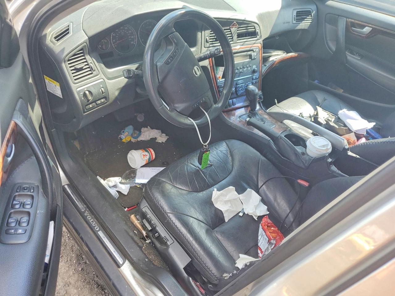 2005 VOLVO XC70 photo 15