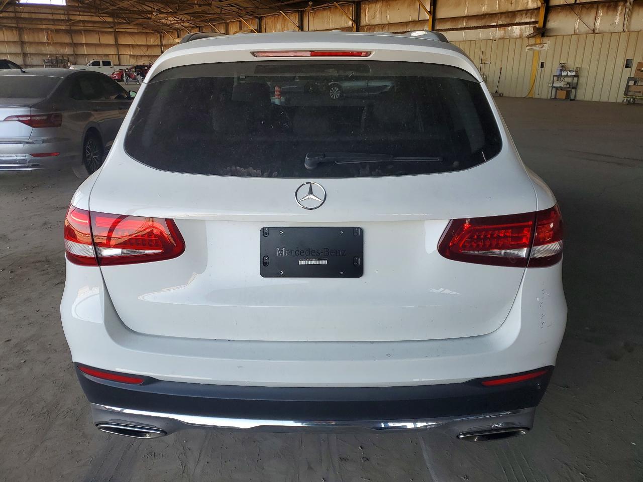 2017 MERCEDES-BENZ GLC 300 photo 16