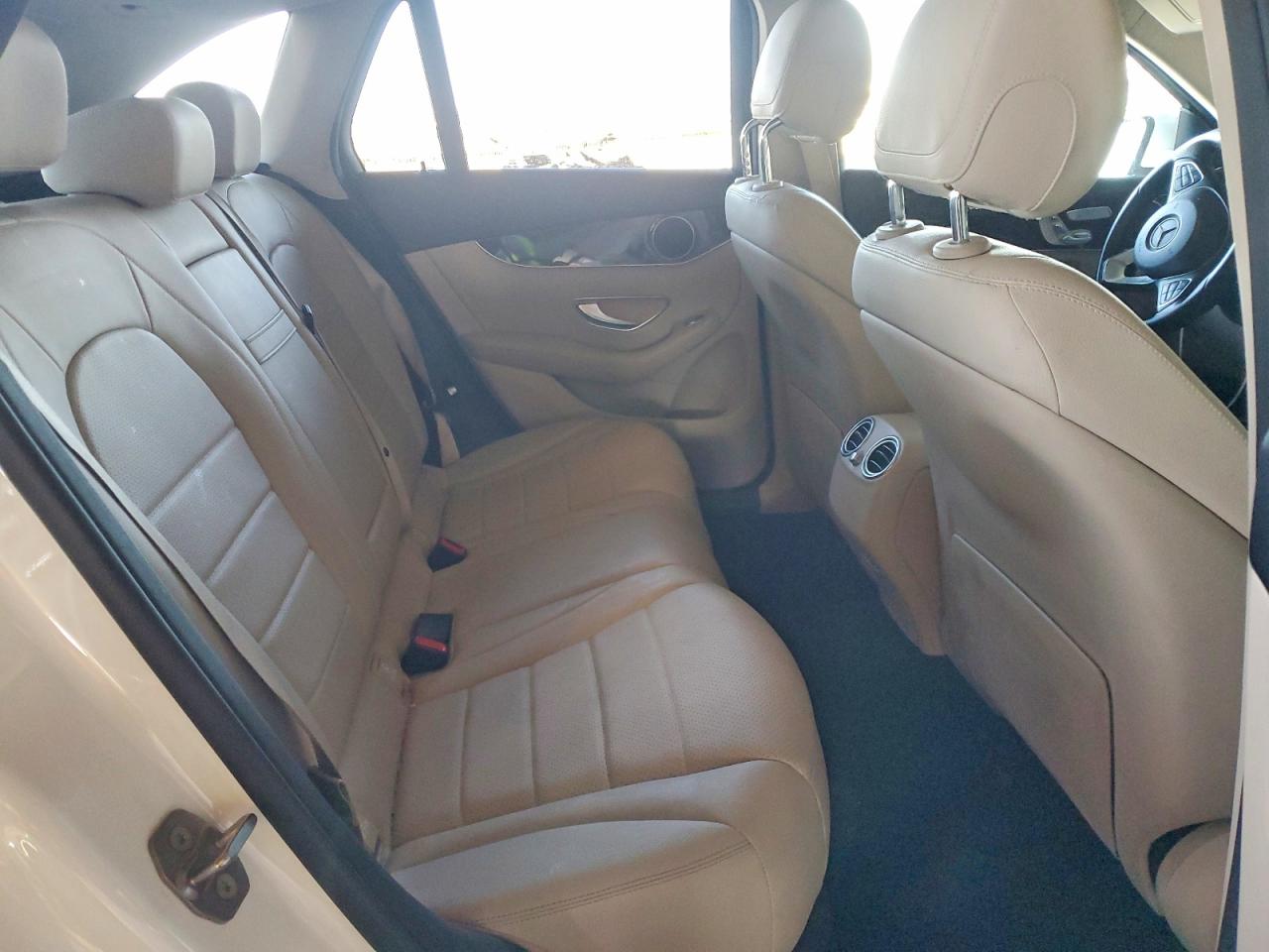 2017 MERCEDES-BENZ GLC 300 photo 28