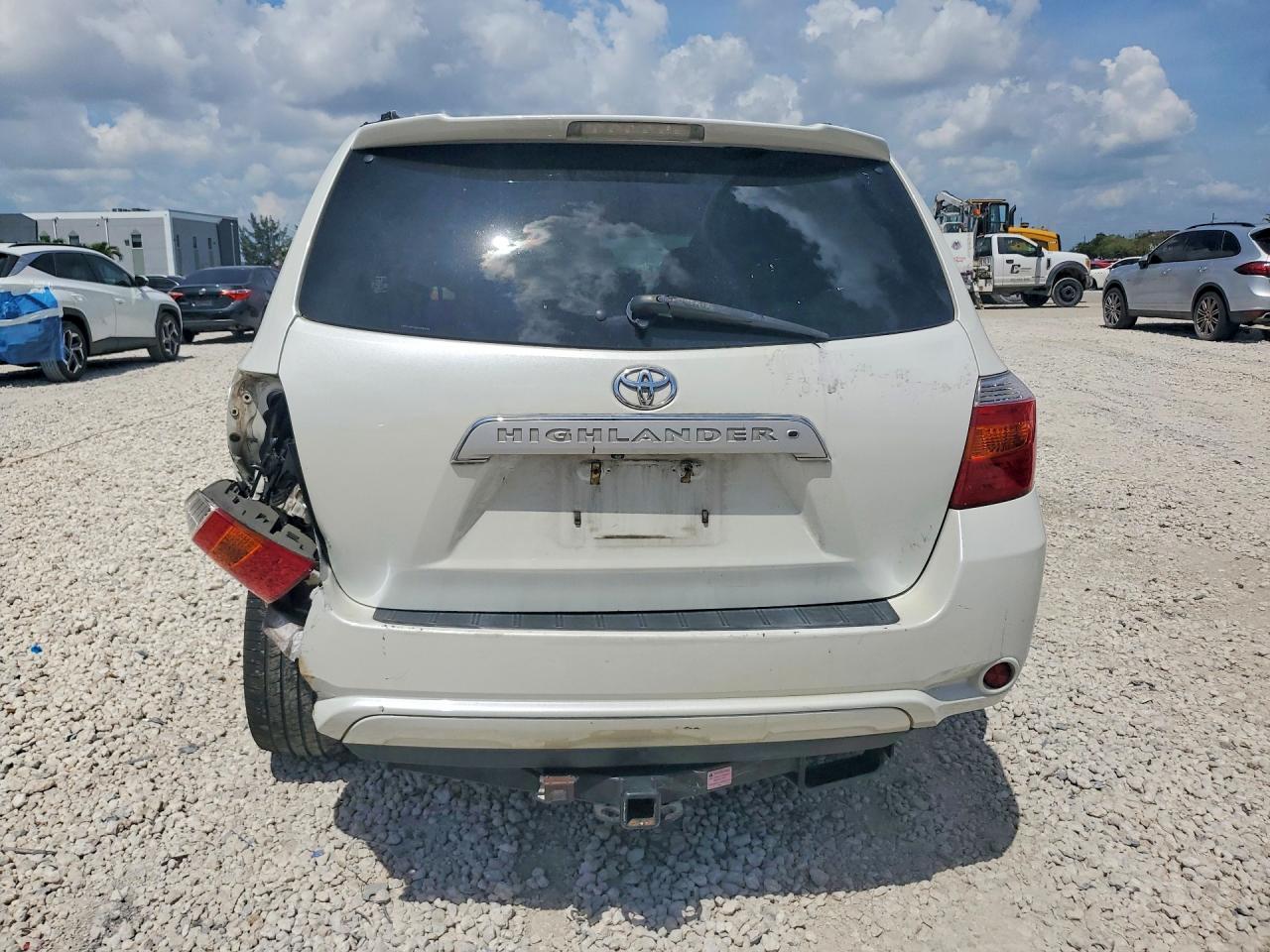 2010 TOYOTA HIGHLANDER LIMITED photo 11