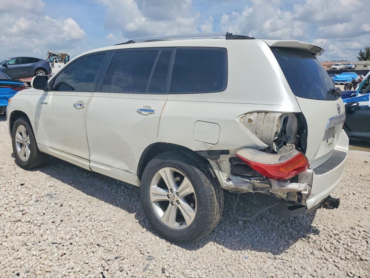2010 TOYOTA HIGHLANDER LIMITED photo 3