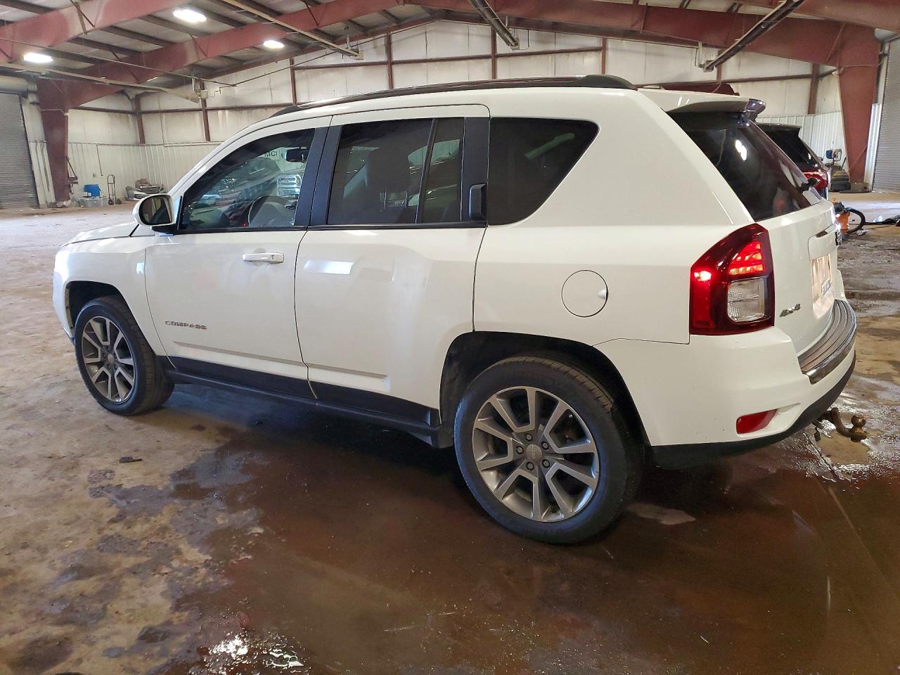 2017 JEEP COMPASS LATITUDE photo 2
