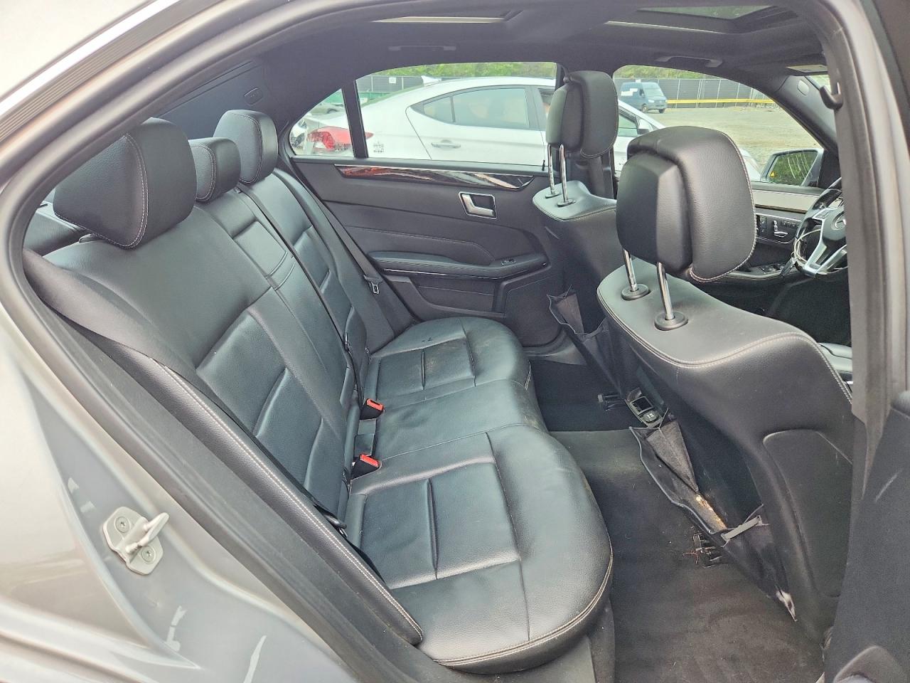 2014 MERCEDES-BENZ E 350 4MATIC photo 28
