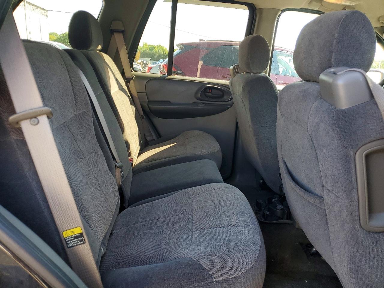 2004 CHEVROLET TRAILBLAZER LS photo 10