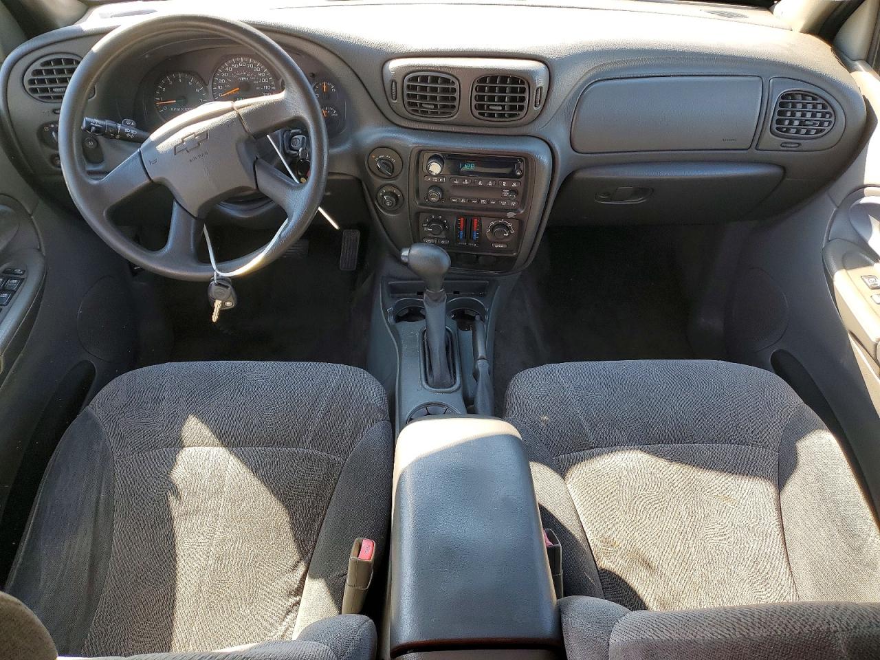 2004 CHEVROLET TRAILBLAZER LS photo 8