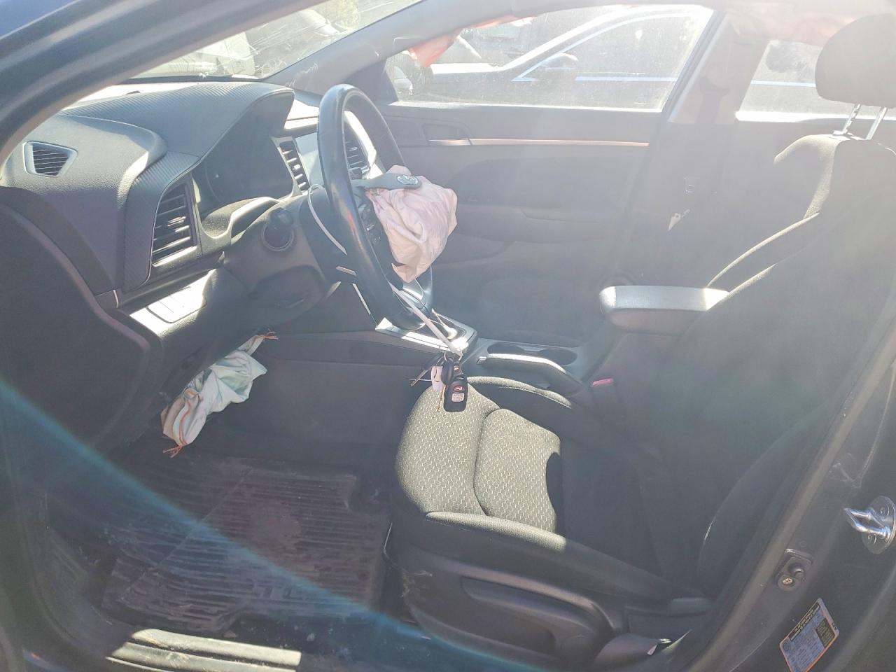 2020 HYUNDAI ELANTRA SEL photo 13