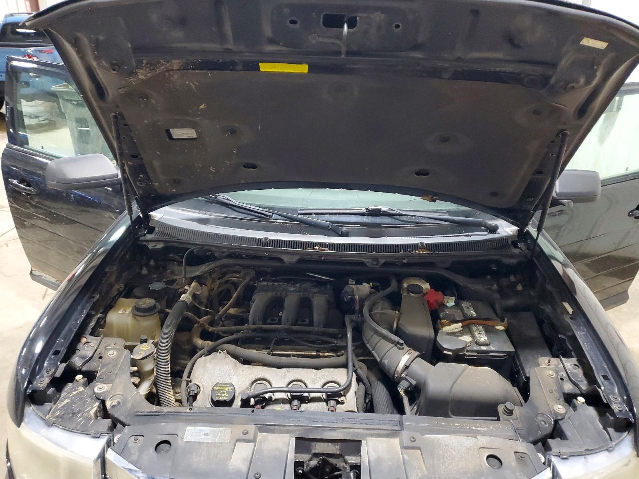 2011 FORD FLEX SE photo 12