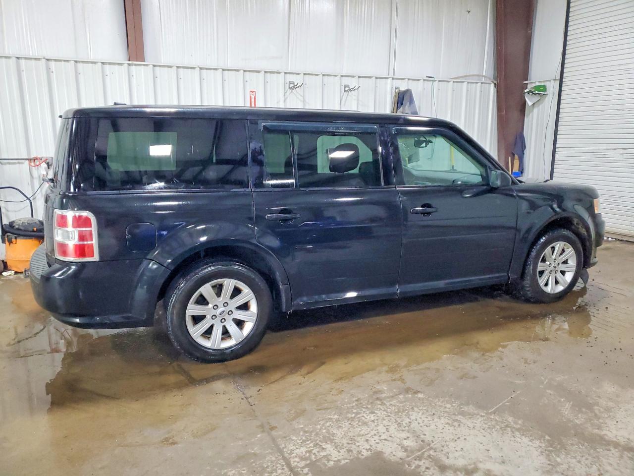 2011 FORD FLEX SE photo 3