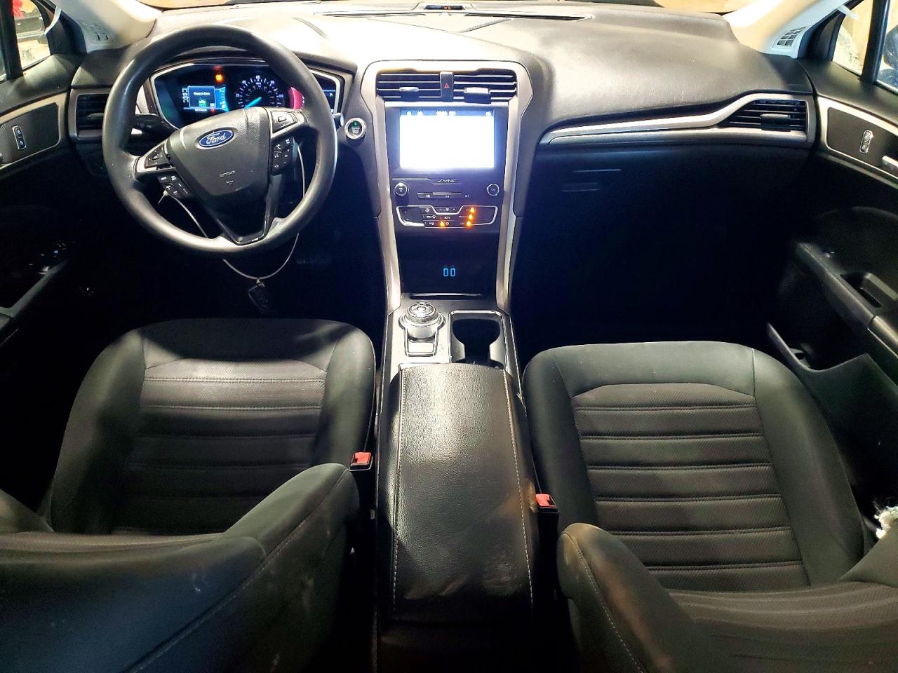 2019 FORD FUSION SE photo 8