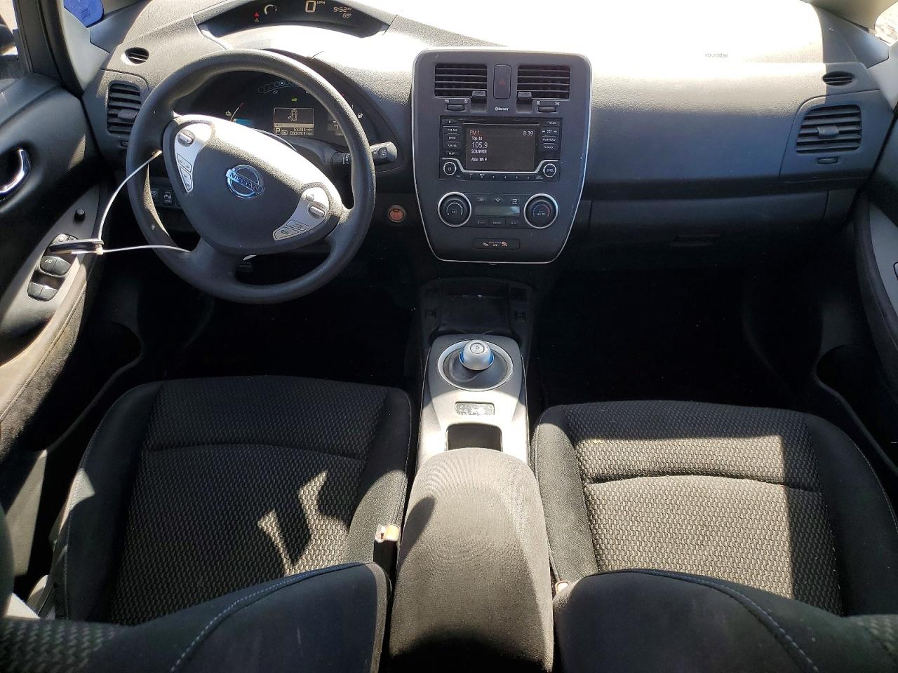 2017 NISSAN LEAF S photo 15