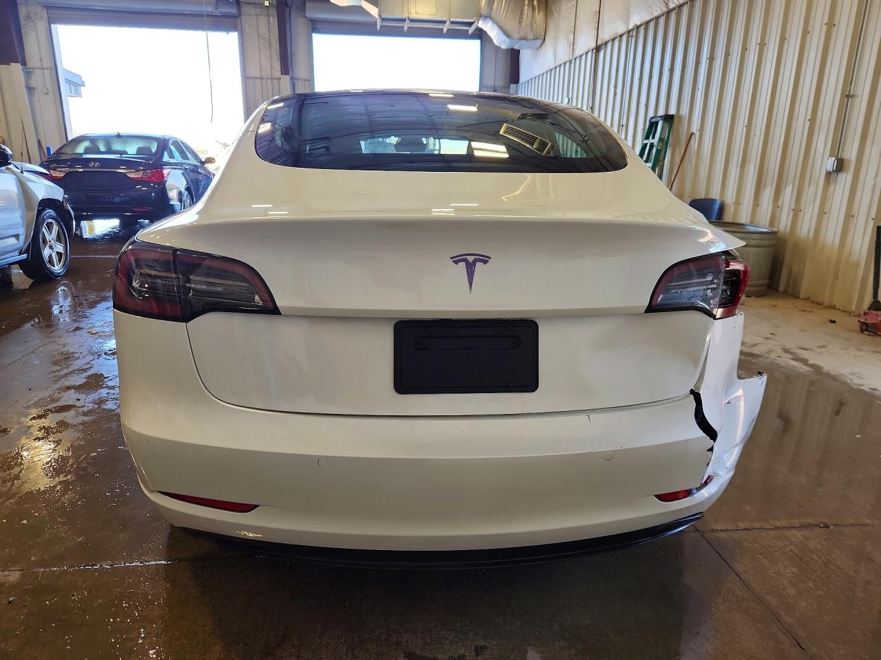 2022 TESLA MODEL 3 photo 16