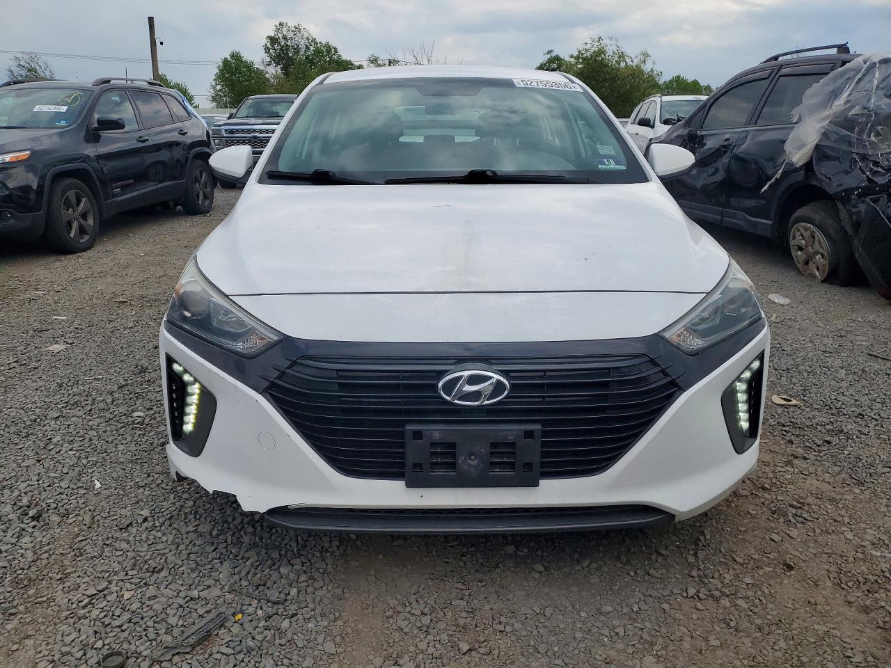 2017 HYUNDAI IONIQ SEL photo 9
