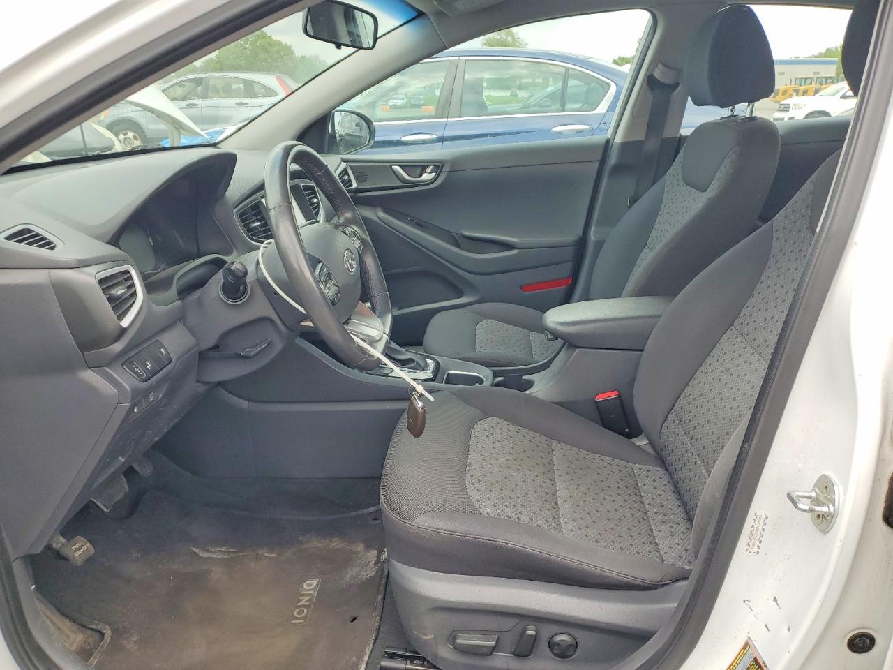 2017 HYUNDAI IONIQ SEL photo 13