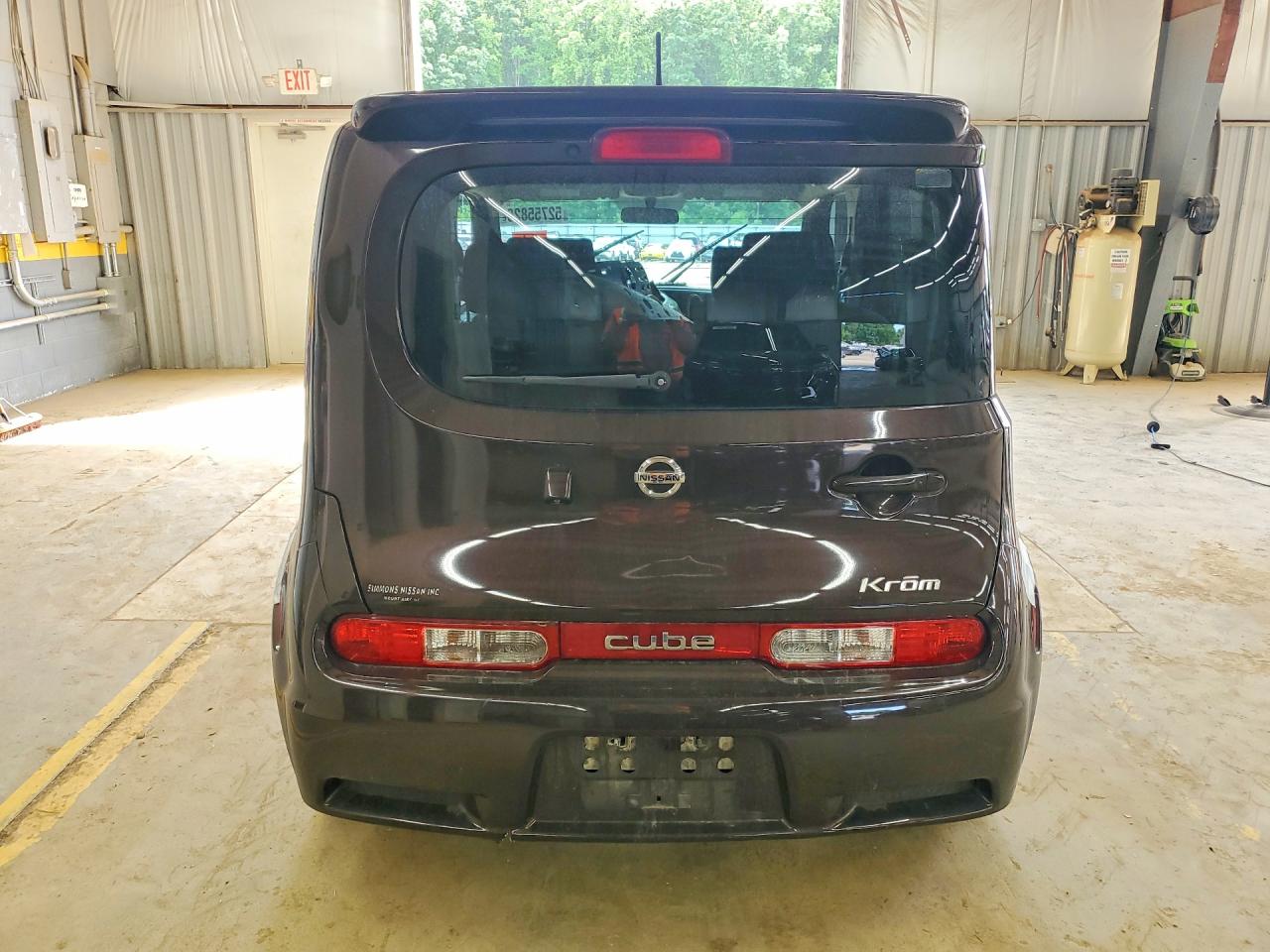 2010 NISSAN CUBE 1.8 photo 11