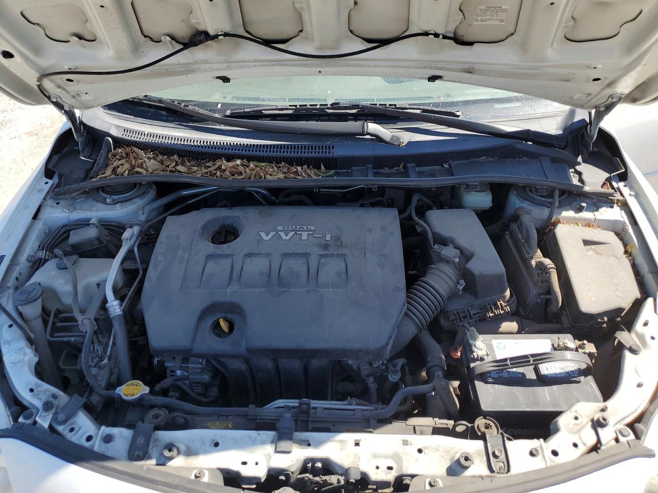 2010 TOYOTA COROLLA LE photo 21