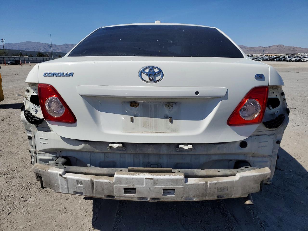 2010 TOYOTA COROLLA LE photo 11