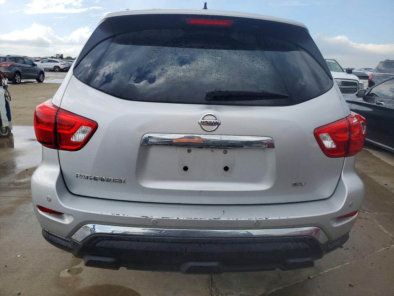 2017 NISSAN PATHFINDER SV photo 11