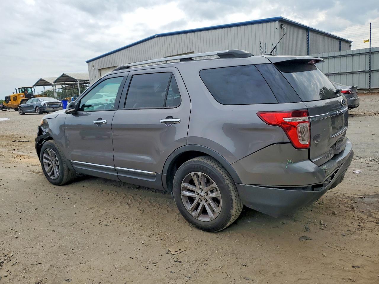 2014 FORD EXPLORER XLT photo 4