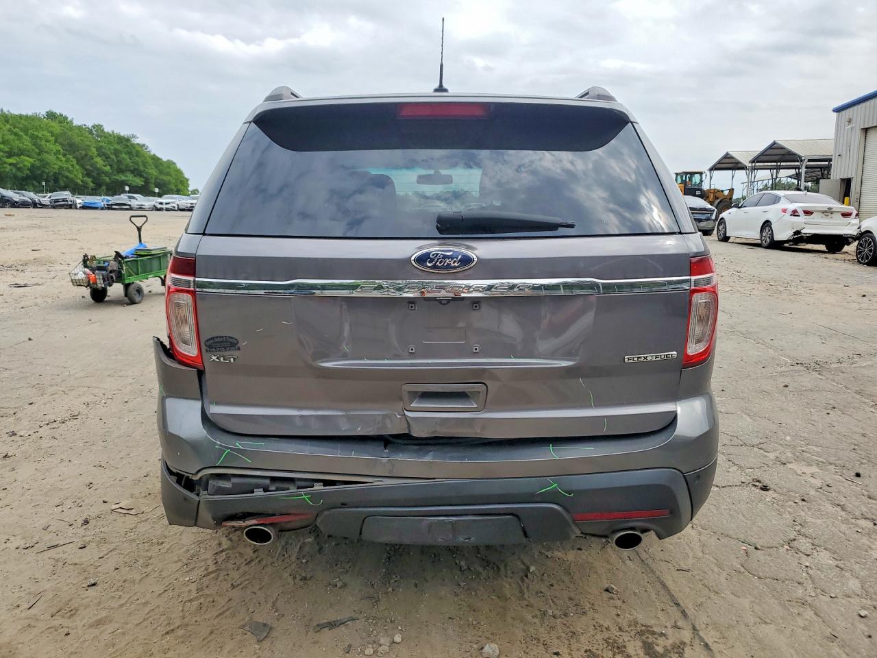 2014 FORD EXPLORER XLT photo 16