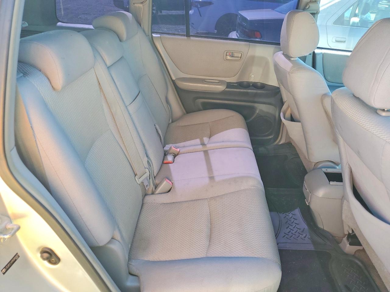 2005 TOYOTA HIGHLANDER LIMITED photo 11