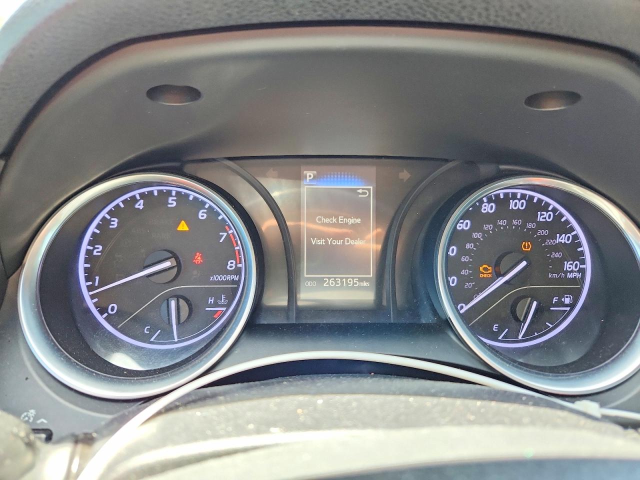 2018 TOYOTA CAMRY SE photo 17