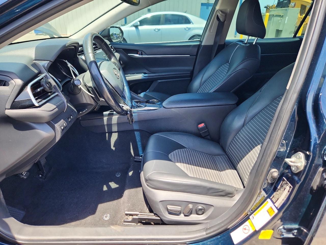 2018 TOYOTA CAMRY SE photo 13