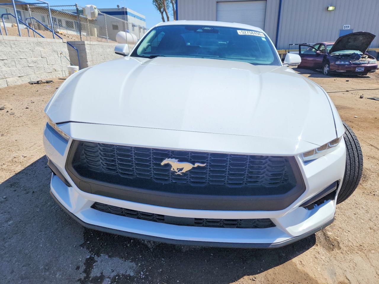 2024 FORD MUSTANG photo 5