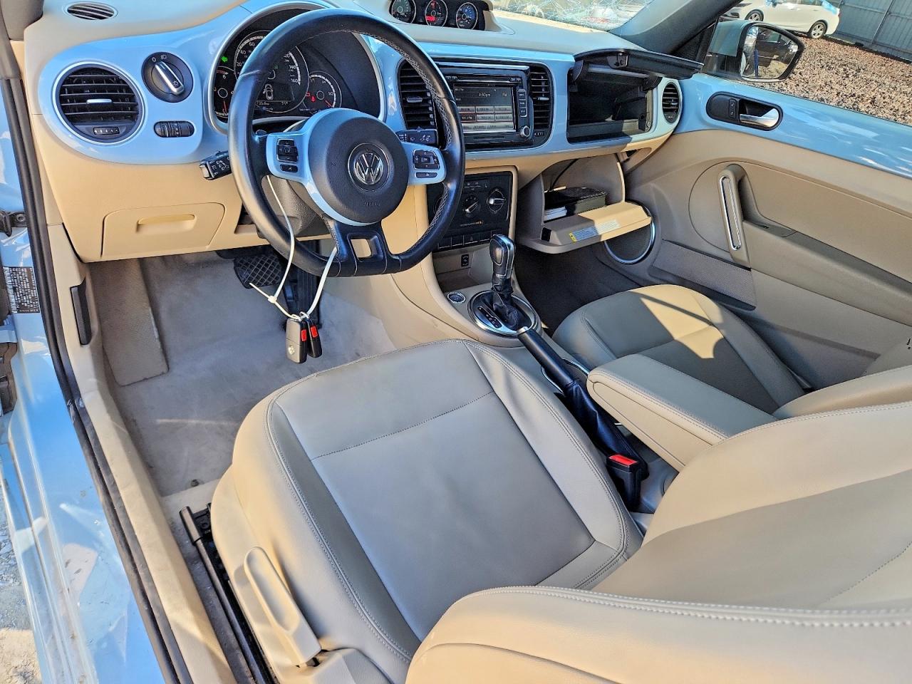 2013 VOLKSWAGEN BEETLE photo 15