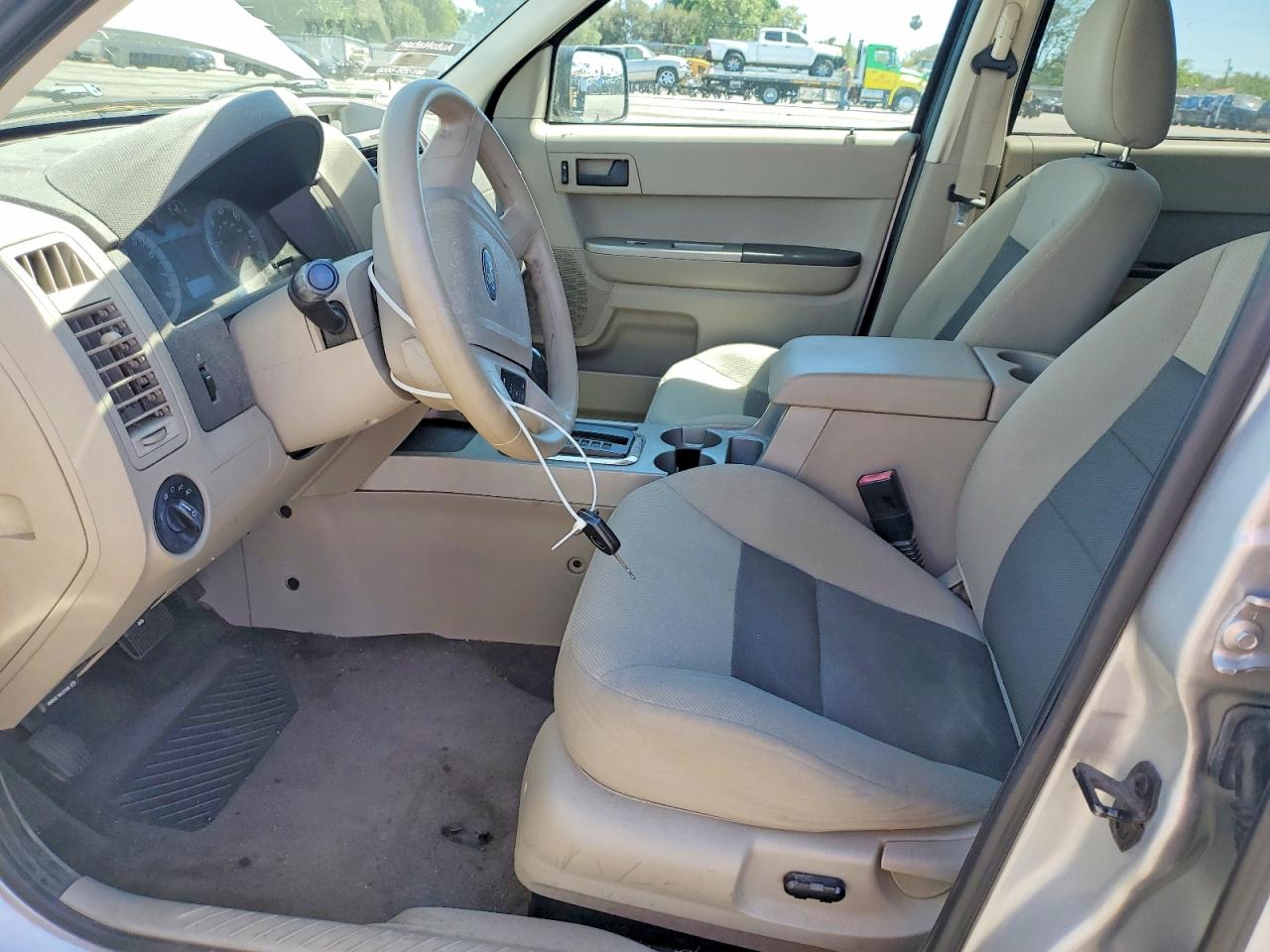 2008 FORD ESCAPE XLT photo 13