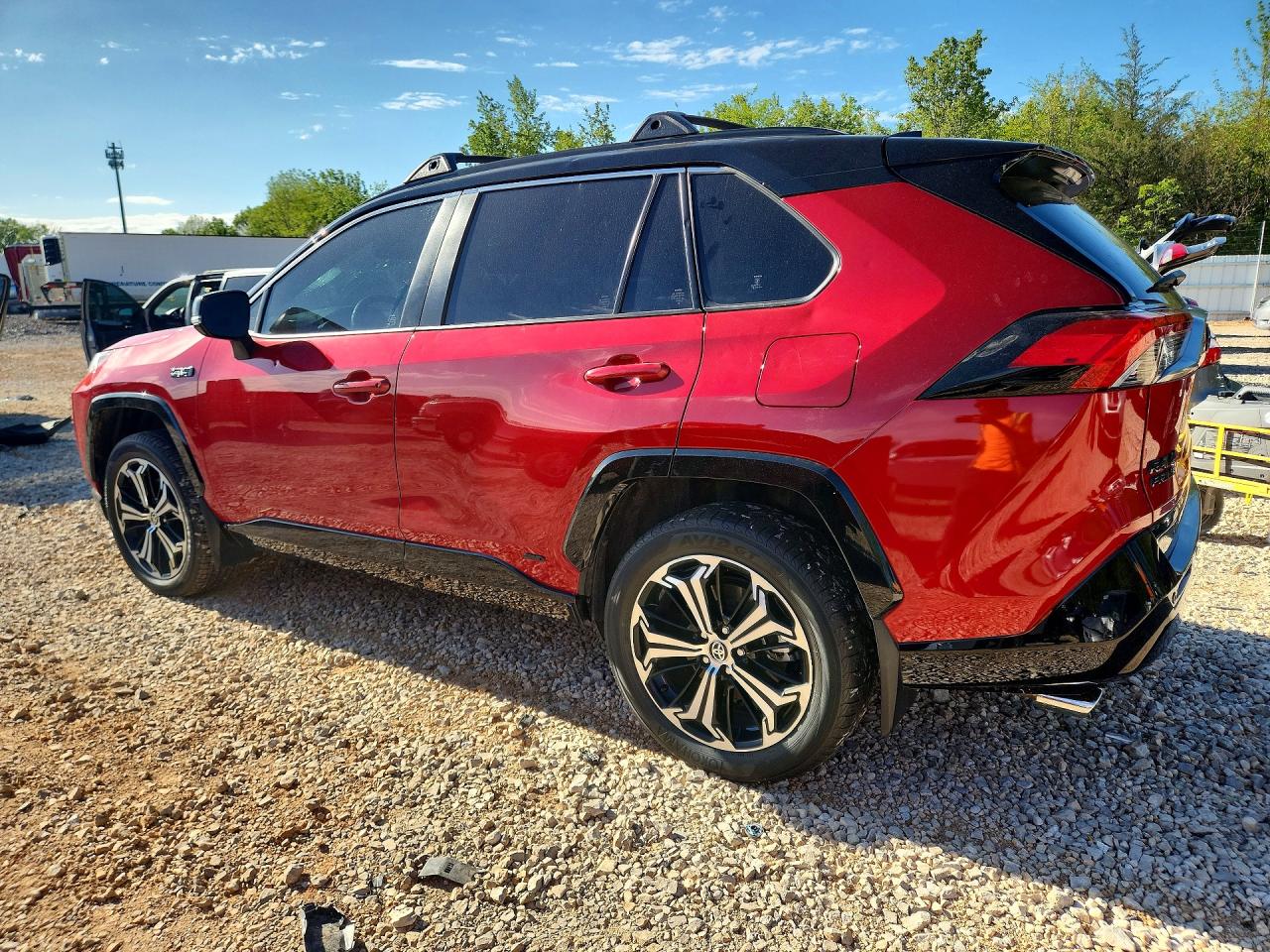 2023 TOYOTA RAV4 PRIME XSE photo 4