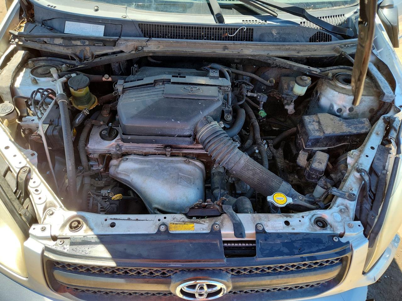 2004 TOYOTA RAV4 BASE photo 11