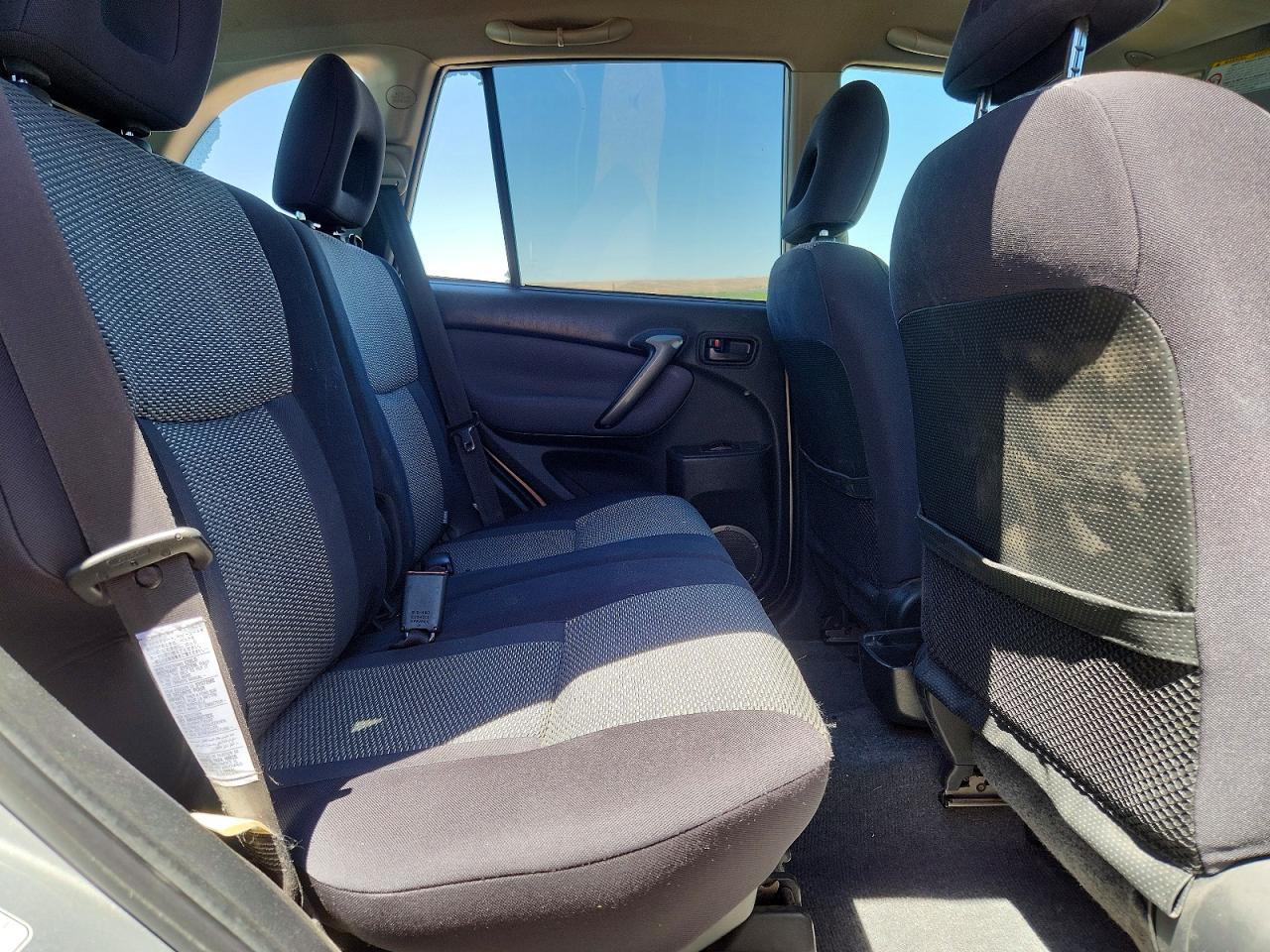 2004 TOYOTA RAV4 BASE photo 10