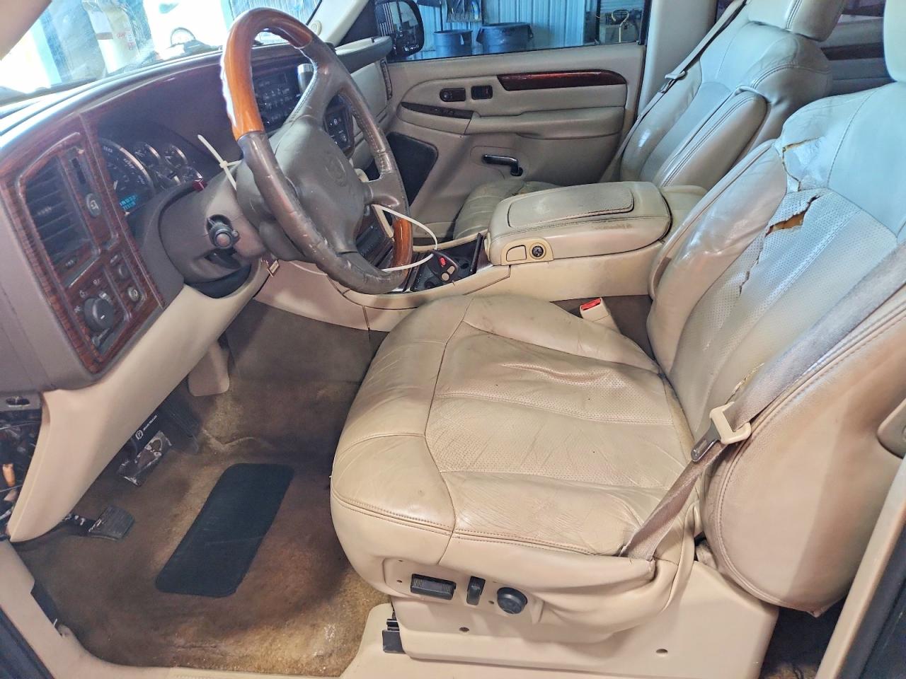 2002 CADILLAC ESCALADE EXT photo 19