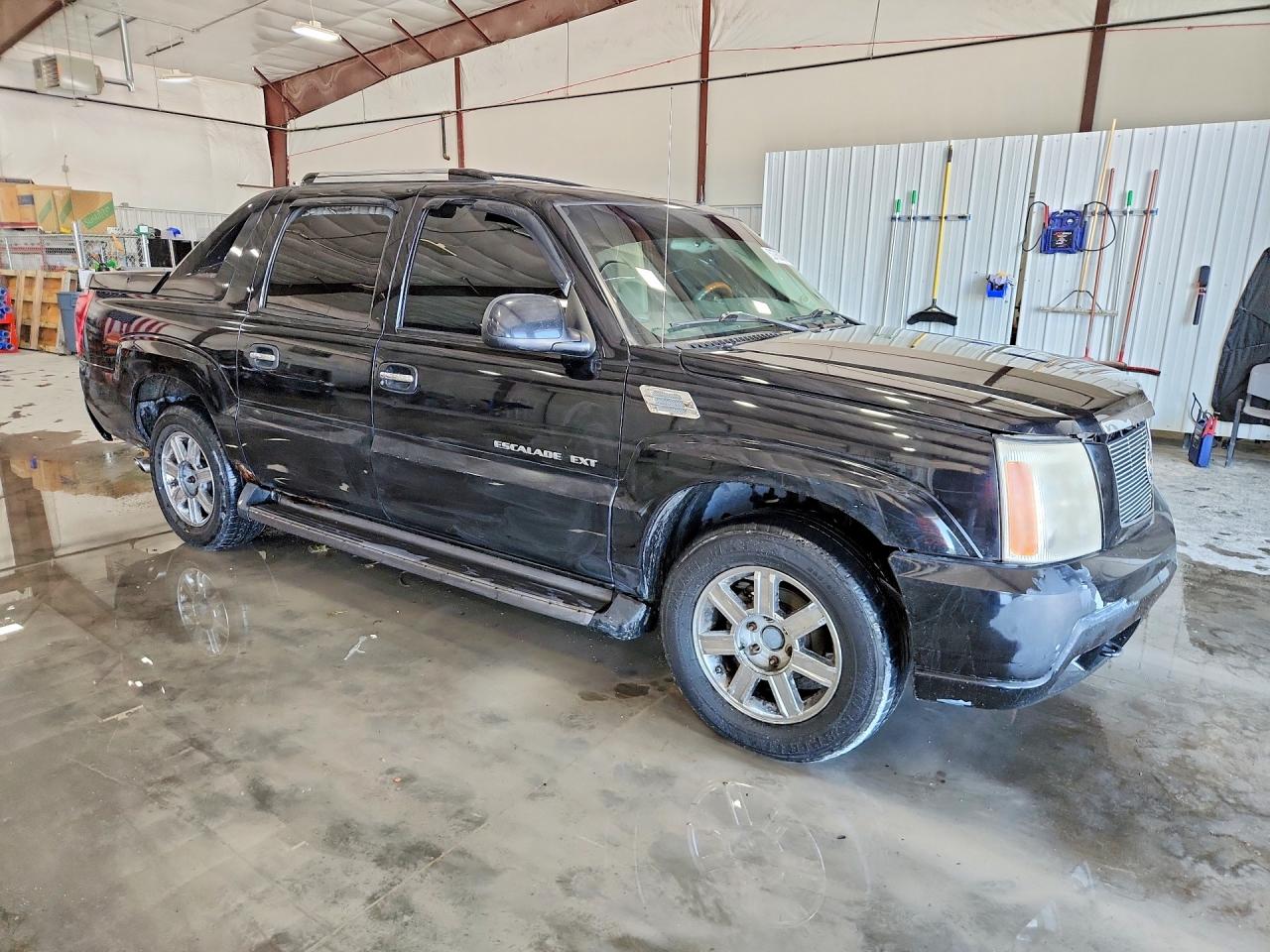 2002 CADILLAC ESCALADE EXT photo 10