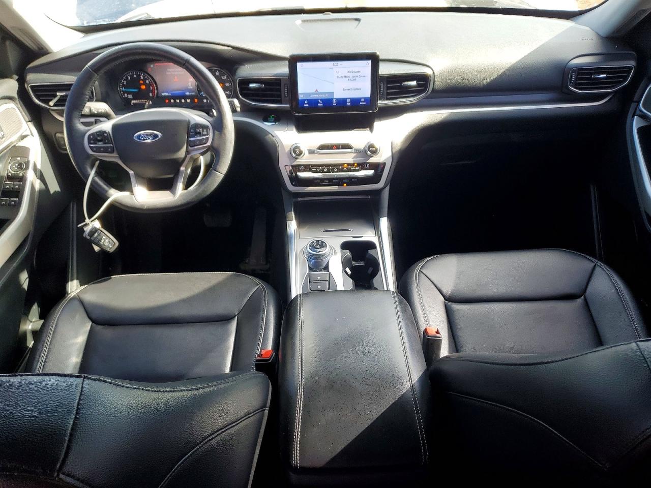 2021 FORD EXPLORER XLT photo 8