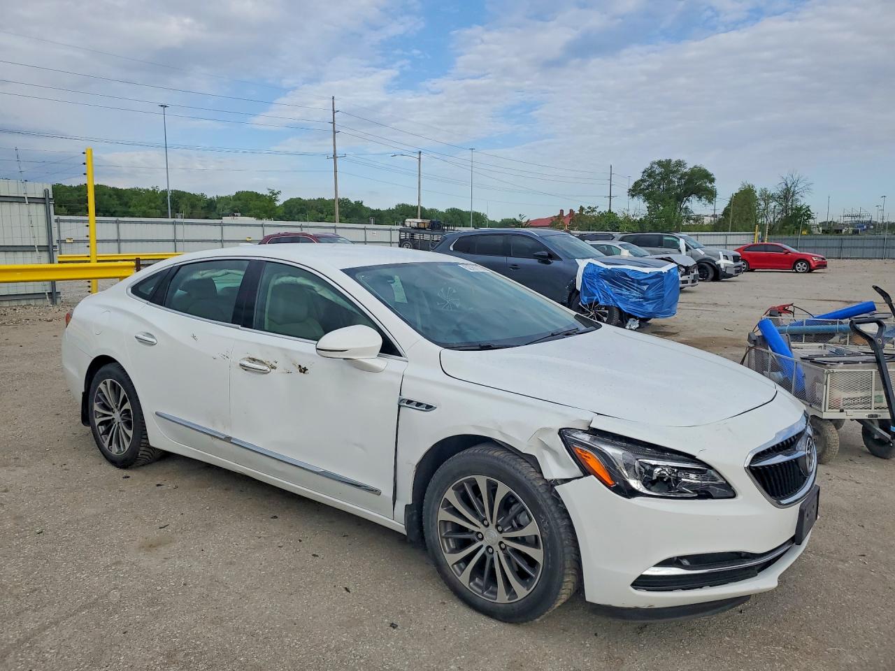2017 BUICK LACROSSE ESSENCE photo 7