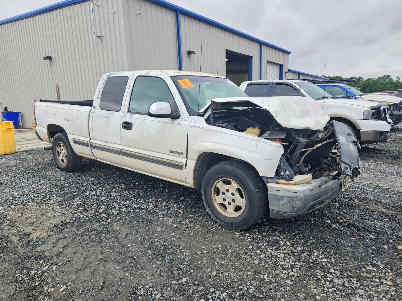 2002 CHEVROLET SILVERADO C1500 photo 4