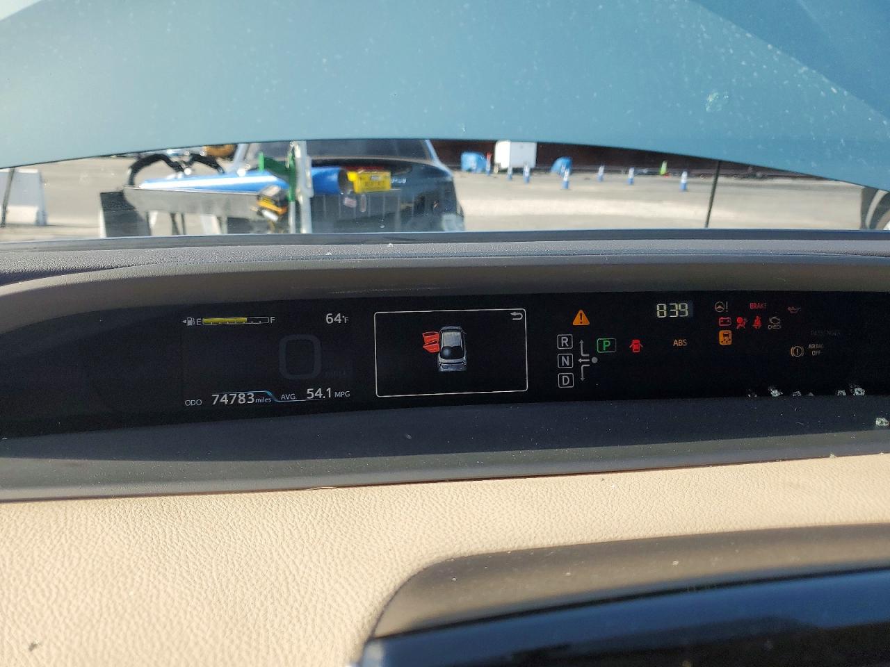 2016 TOYOTA PRIUS TWO photo 17