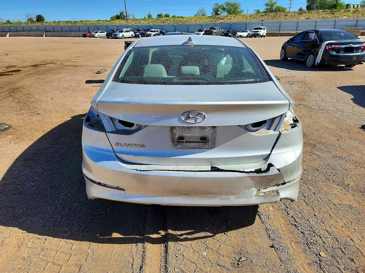 2018 HYUNDAI ELANTRA SEL photo 16