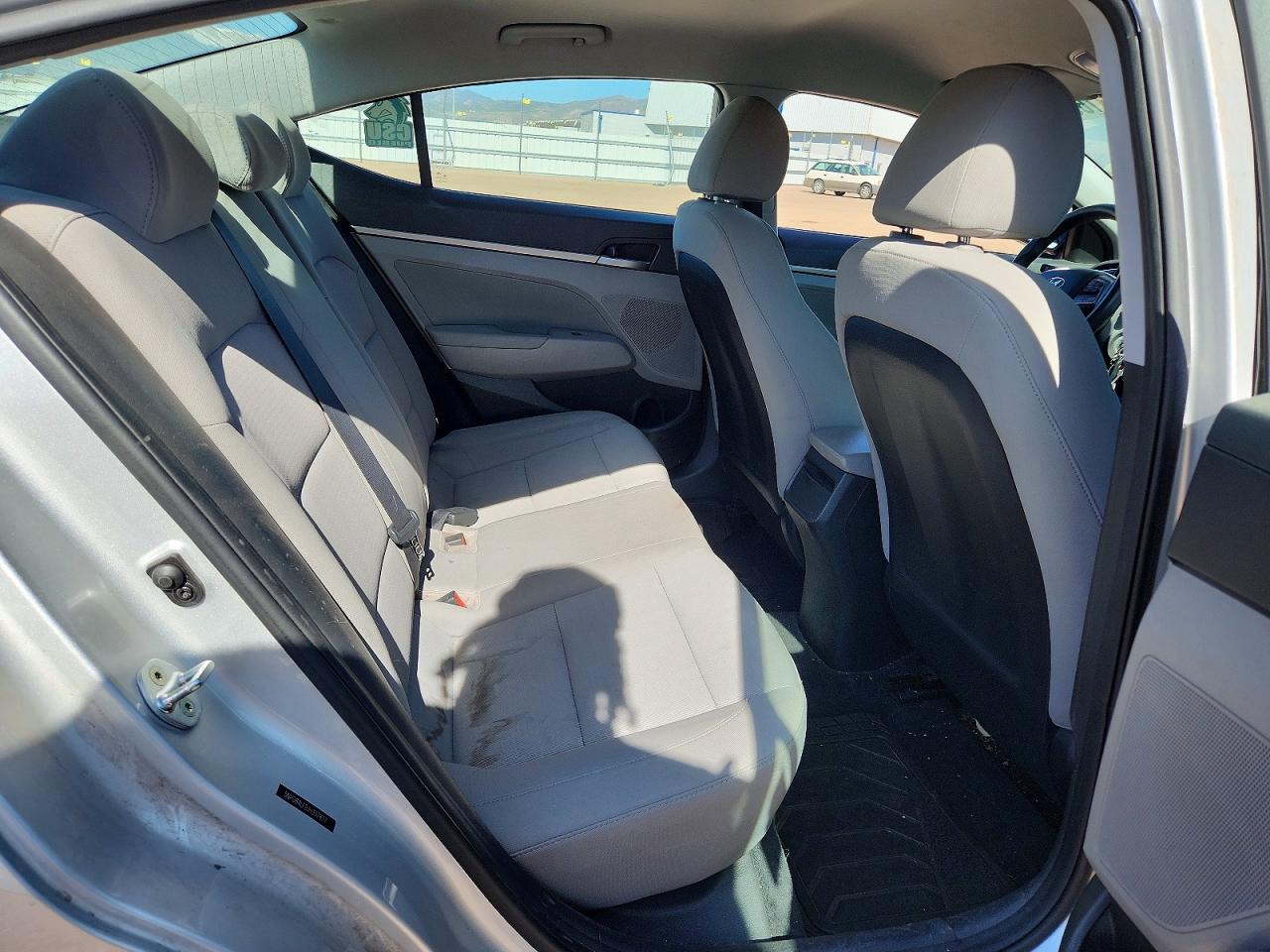 2018 HYUNDAI ELANTRA SEL photo 28
