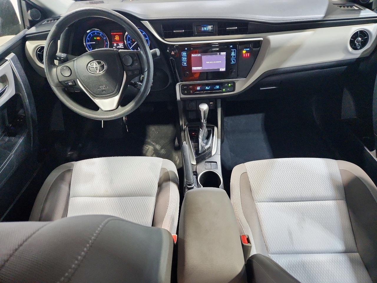 2018 TOYOTA COROLLA LE photo 15