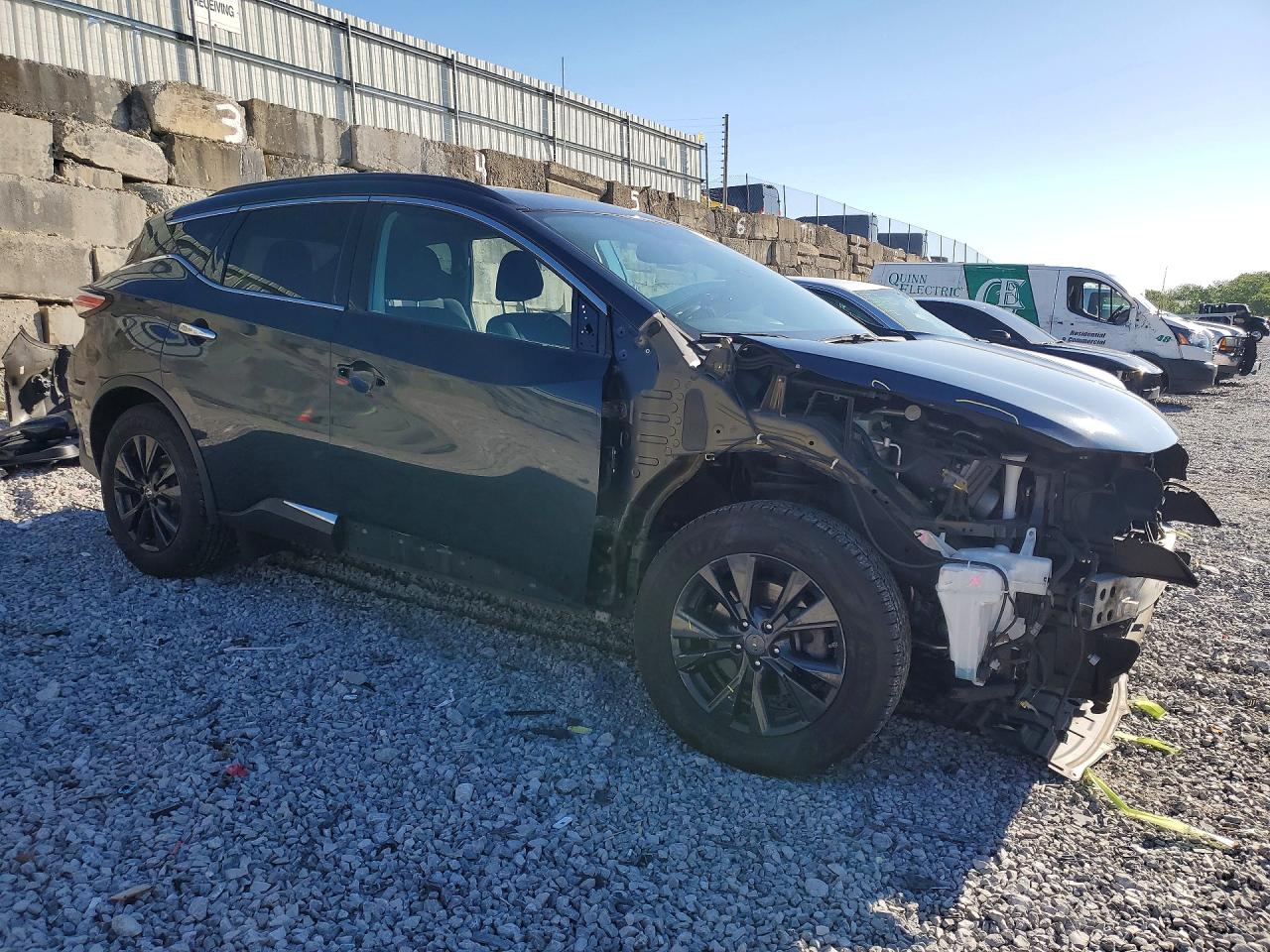 2017 NISSAN MURANO SV photo 4