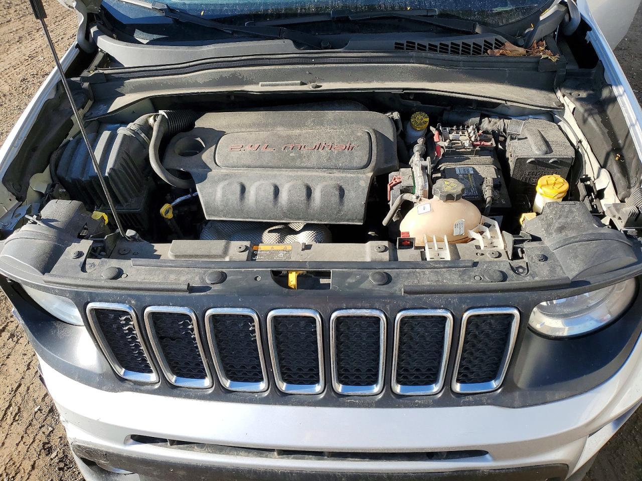 2019 JEEP RENEGADE LATITUDE photo 23