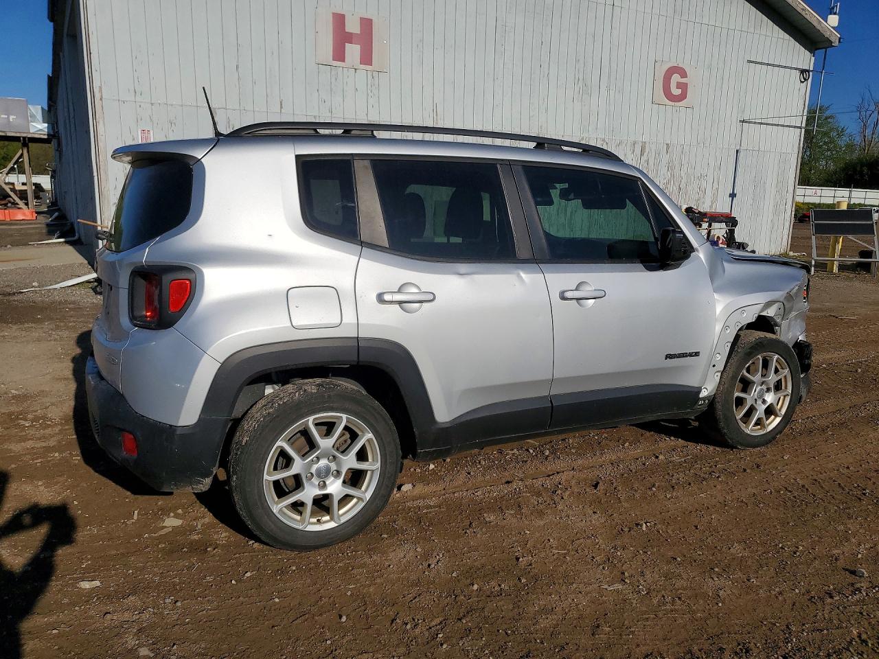 2019 JEEP RENEGADE LATITUDE photo 5