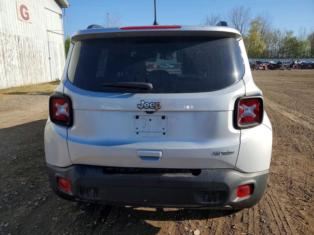 2019 JEEP RENEGADE LATITUDE photo 11