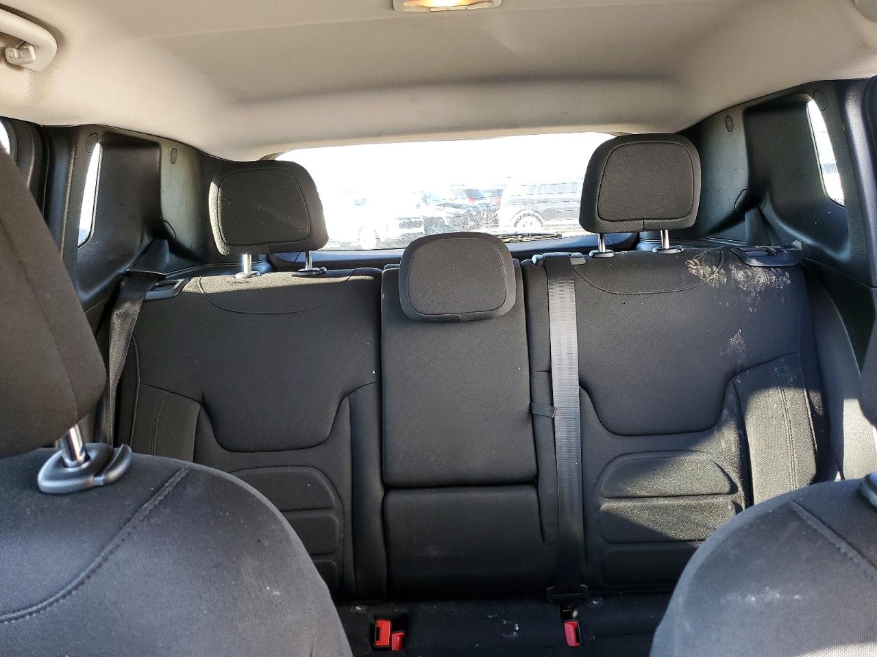 2019 JEEP RENEGADE LATITUDE photo 19
